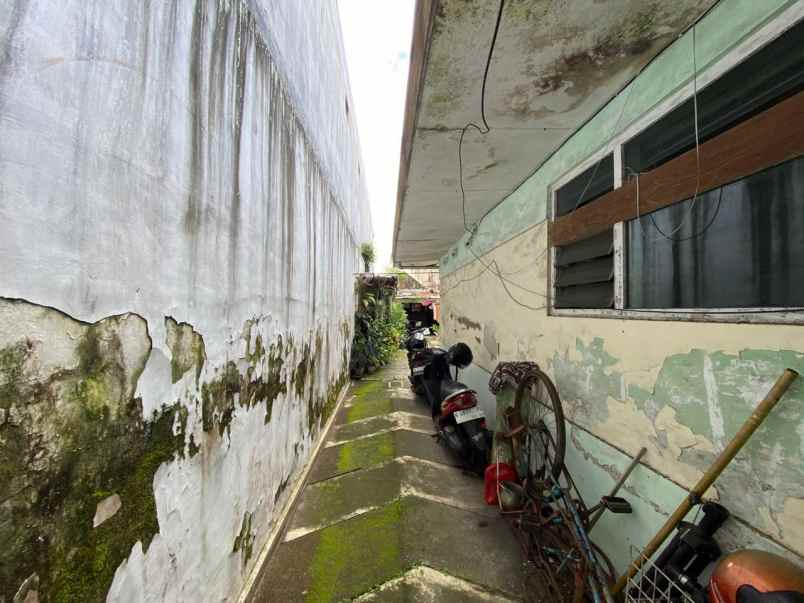 dijual rumah jalan buah buah dekat raya