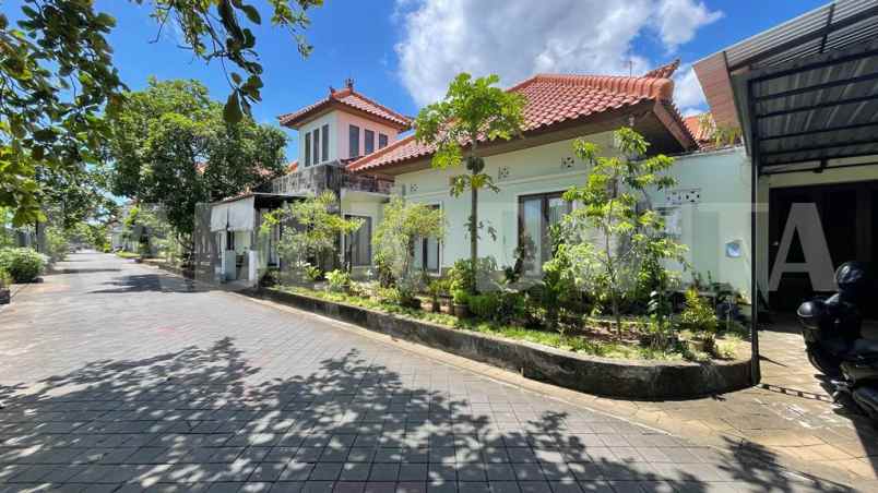 dijual rumah jalan gunung soputan