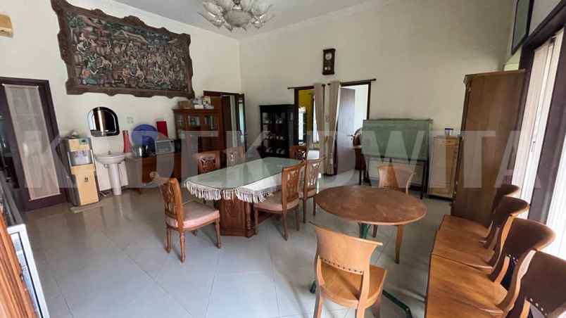 dijual rumah jalan gunung soputan