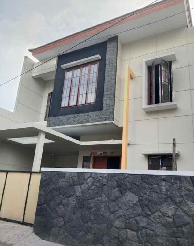 dijual rumah jalan pemuda