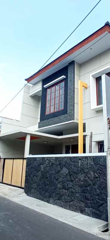 dijual rumah jalan pemuda