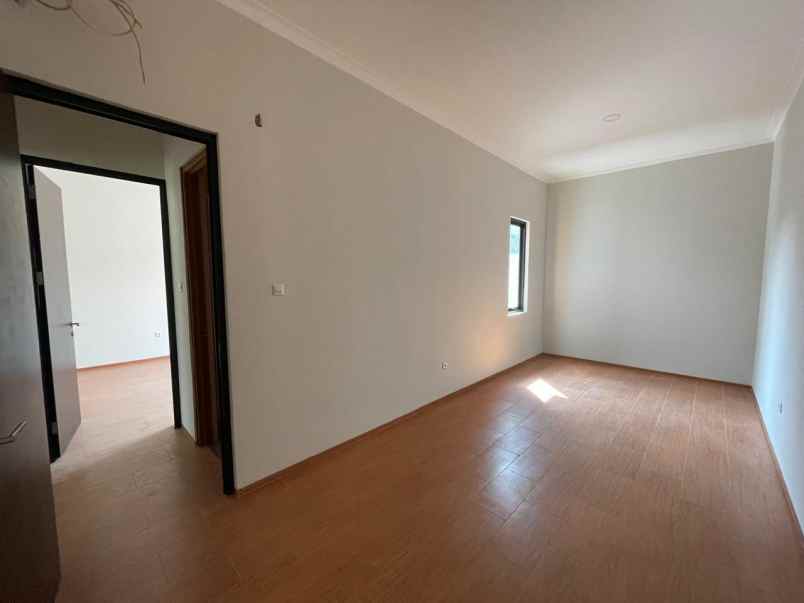 dijual rumah jalan raya ciputat pondok cabe