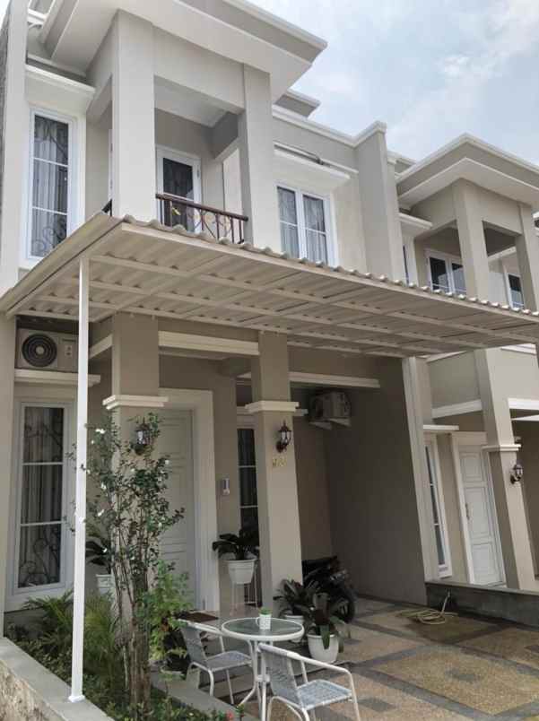 dijual rumah jalan raya jambore no 31