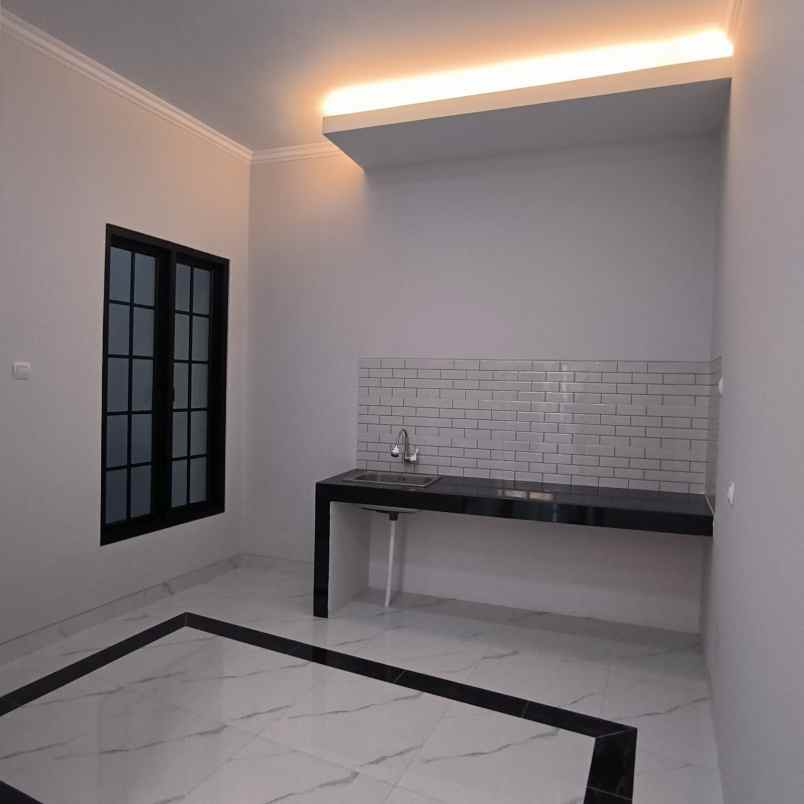 dijual rumah jalan raya pejaten barat