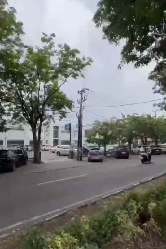 dijual rumah jalan raya tenggilis mejoyo