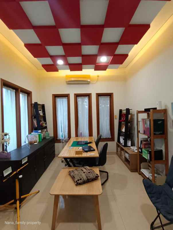 dijual rumah jalan raya veteran