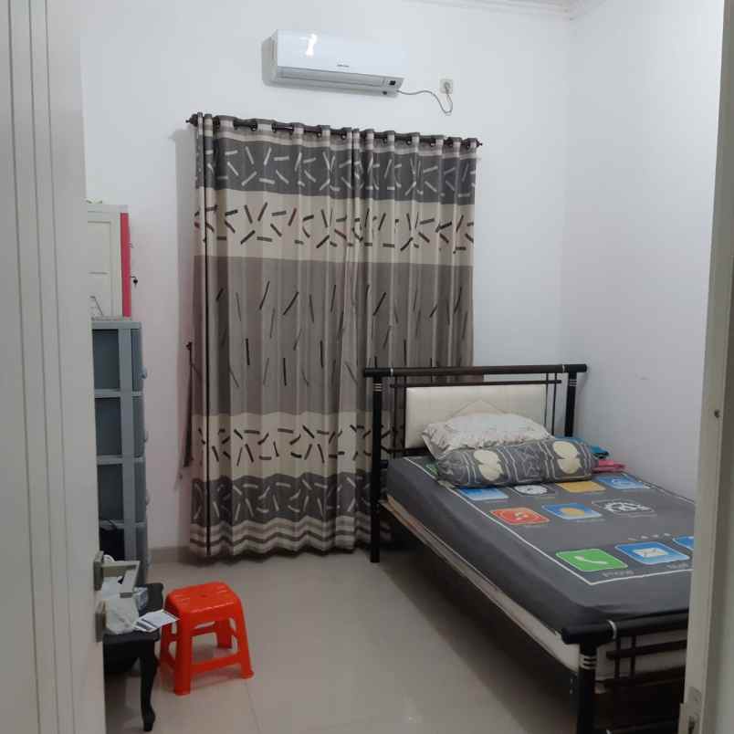 dijual rumah jalan sememi palem timur