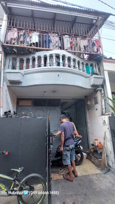 dijual rumah jalan utan bahagia