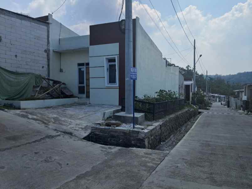 dijual rumah jambungan