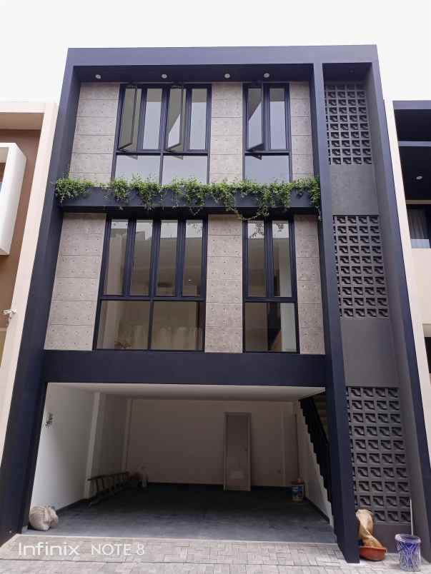 dijual rumah jati bening baru bekasi