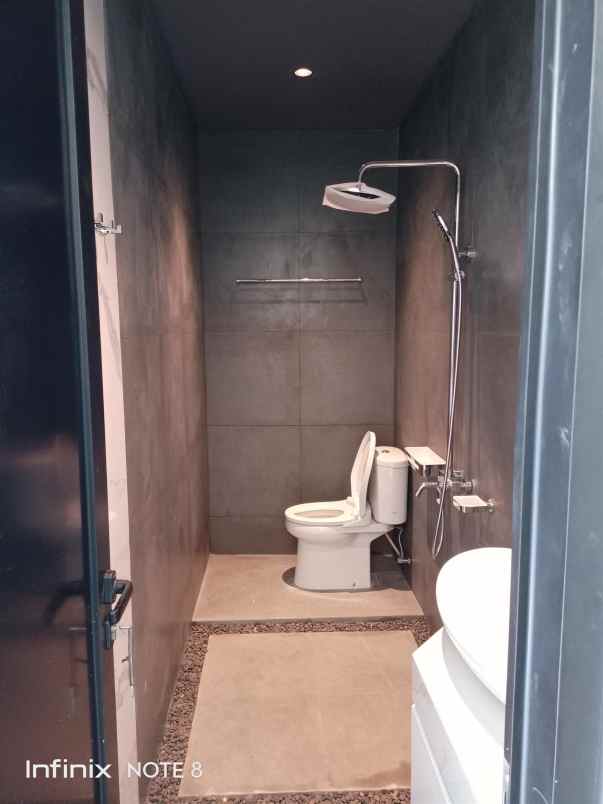 dijual rumah jati bening baru bekasi