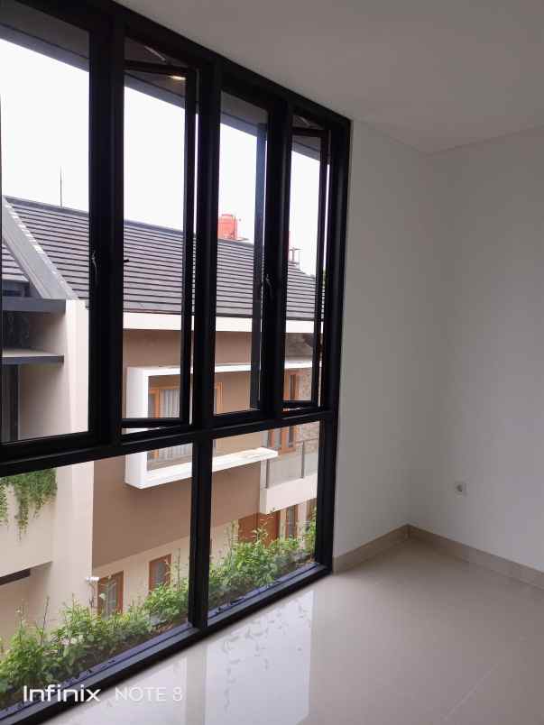 dijual rumah jati bening baru bekasi