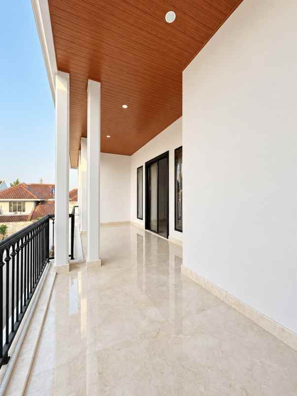 dijual rumah jati padang