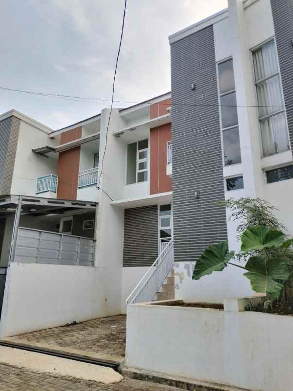 dijual rumah jatihandap kota bandung