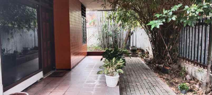 dijual rumah jemursari