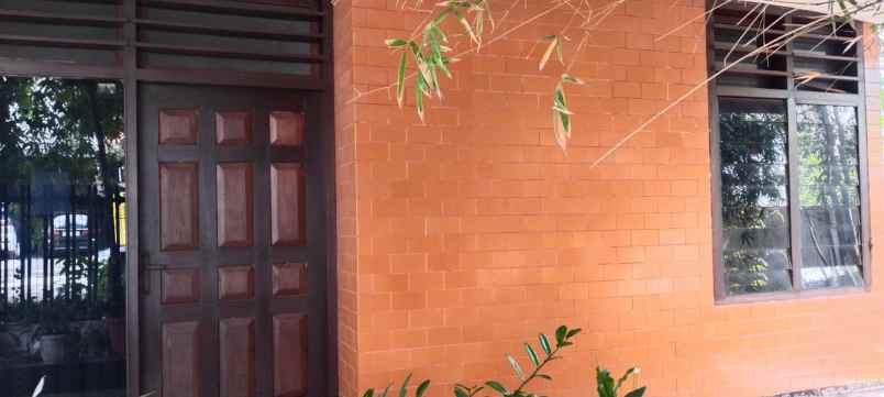 dijual rumah jemursari