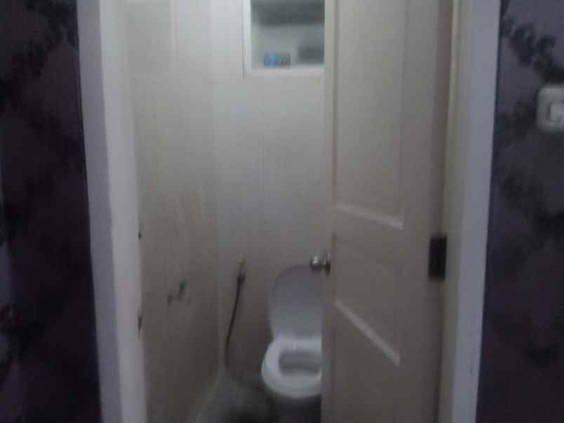 dijual rumah jl bangunan barat kayu