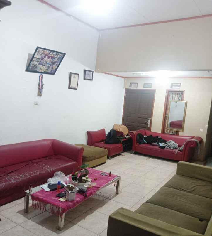 dijual rumah jl bidar v d no 10 kel