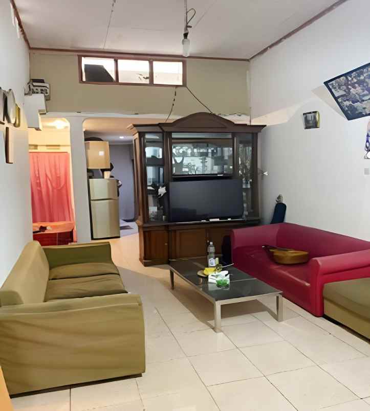 dijual rumah jl bidar v d no 10 kel