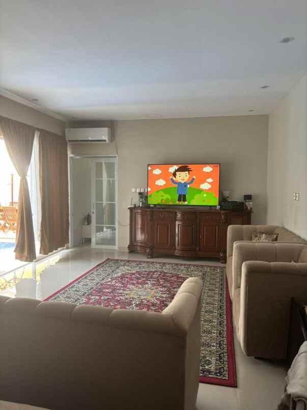 dijual rumah jl cibubur transyogi