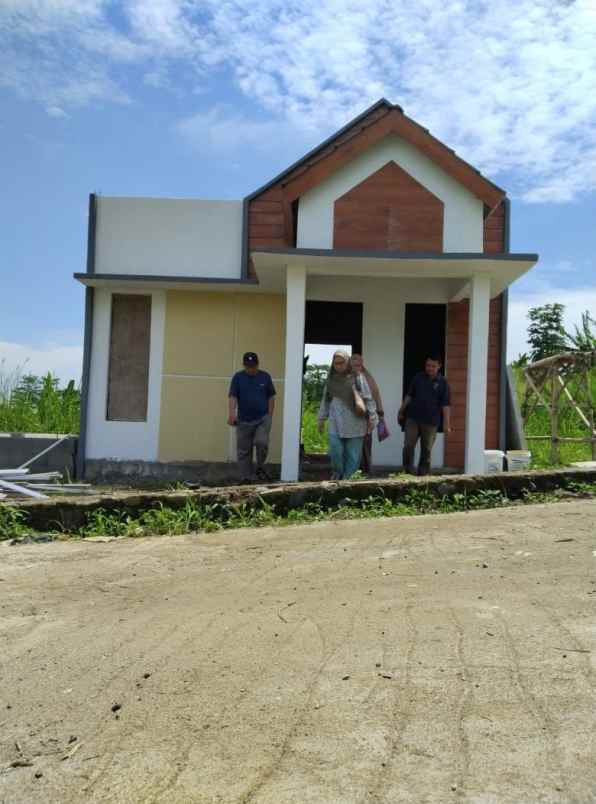 dijual rumah jl cikampak bojongrangkas