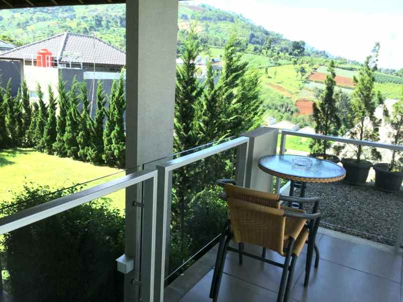 dijual rumah jl dago