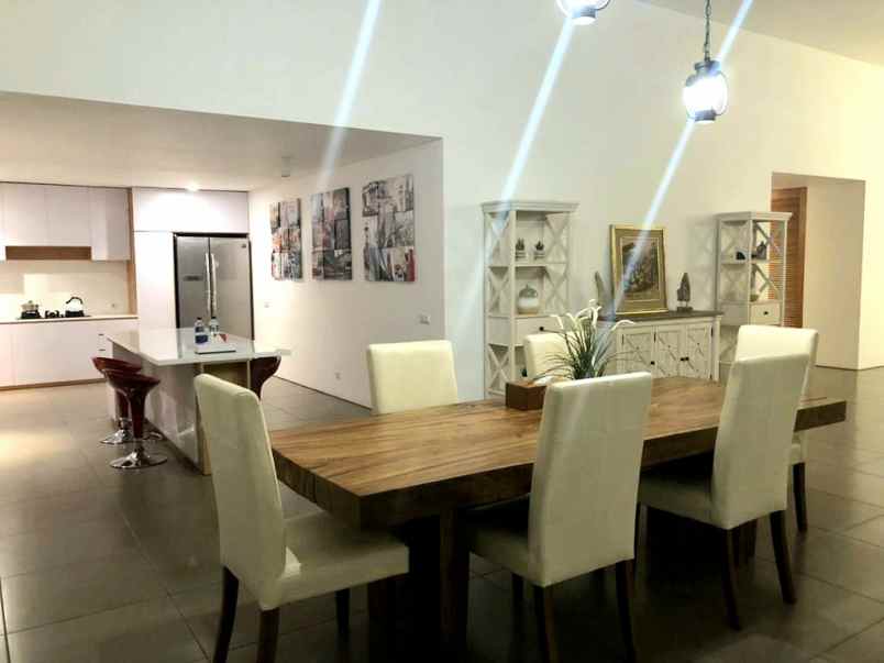 dijual rumah jl dago