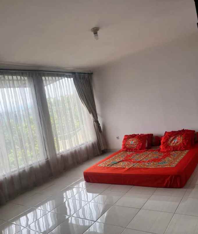 dijual rumah jl dago pojok bandung