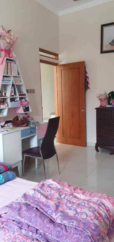 dijual rumah jl delima perumnas klender