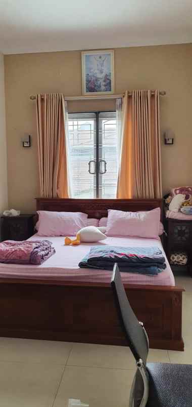 dijual rumah jl delima perumnas klender