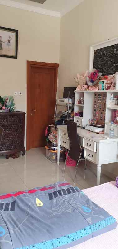 dijual rumah jl delima perumnas klender