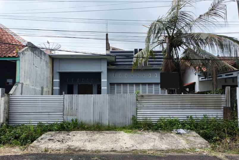 dijual rumah jl di panjaitan karangreja