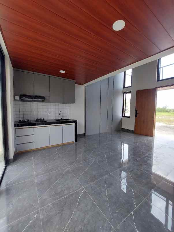 dijual rumah jl godean km 8