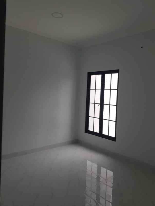 dijual rumah jl jatikramat jatibening