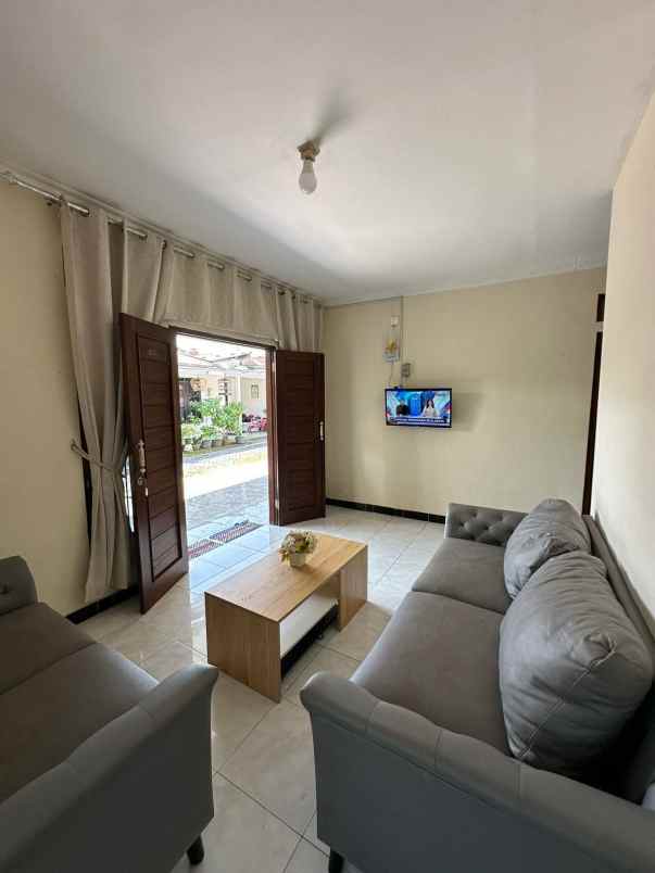 dijual rumah jl kaliurang km 7