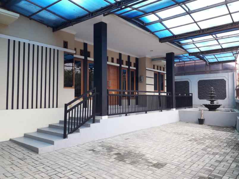 dijual rumah jl karakal jambu luwuk kec