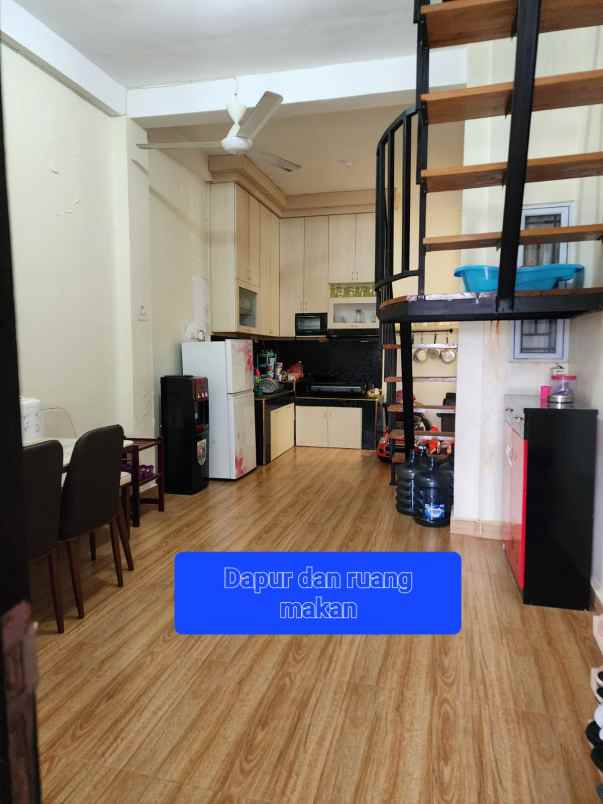 dijual rumah jl kartama