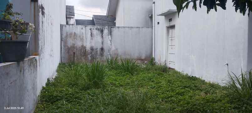 dijual rumah jl kartama