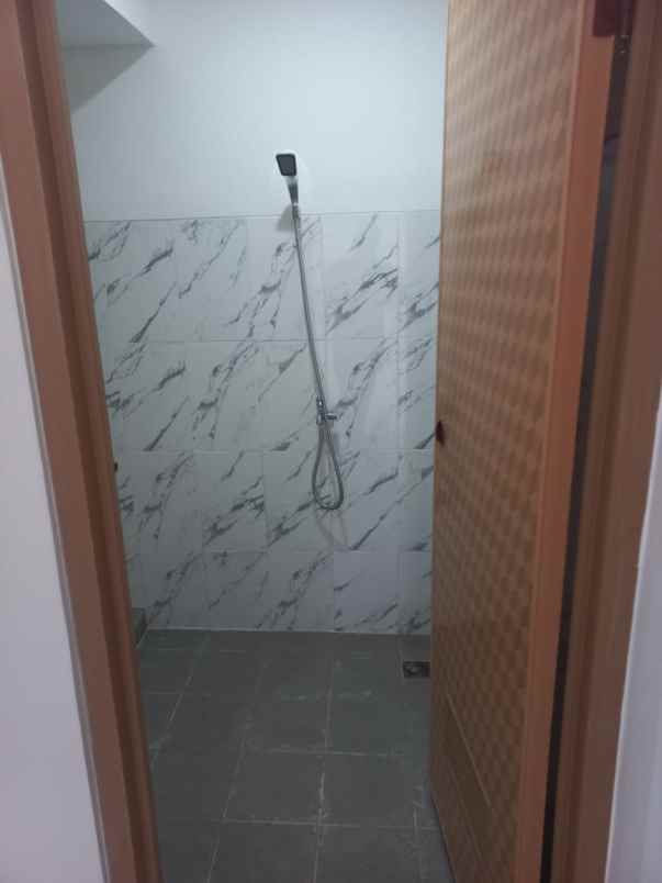 dijual rumah jl kayu gede 2 rt 02 rw 04