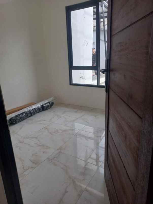dijual rumah jl kayu gede 2 rt 02 rw 04