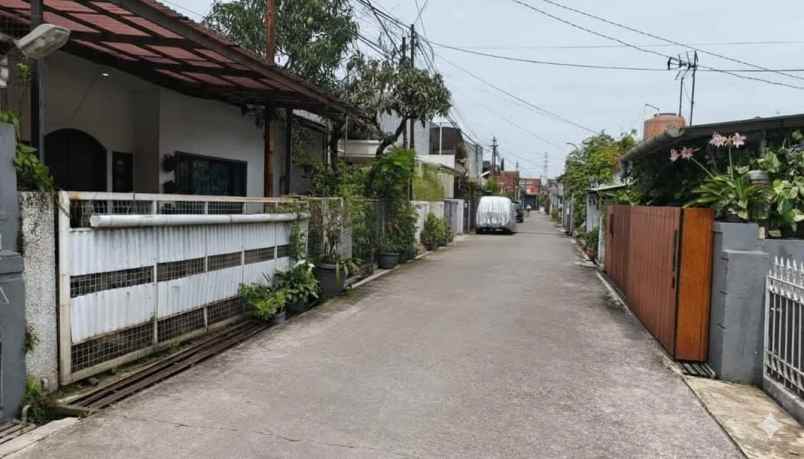 dijual rumah jl logam margacinta