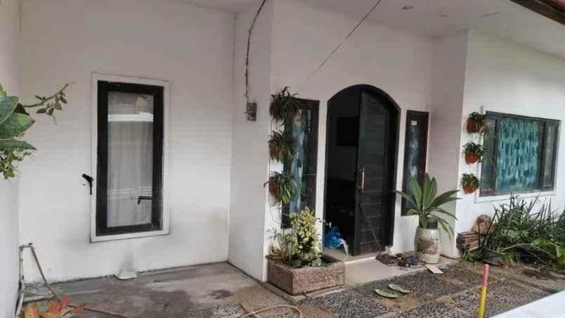 dijual rumah jl logam margacinta