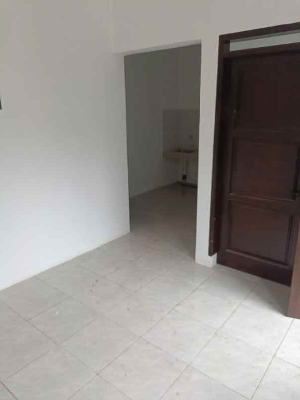 dijual rumah jl mekarbakti parakanmuncang