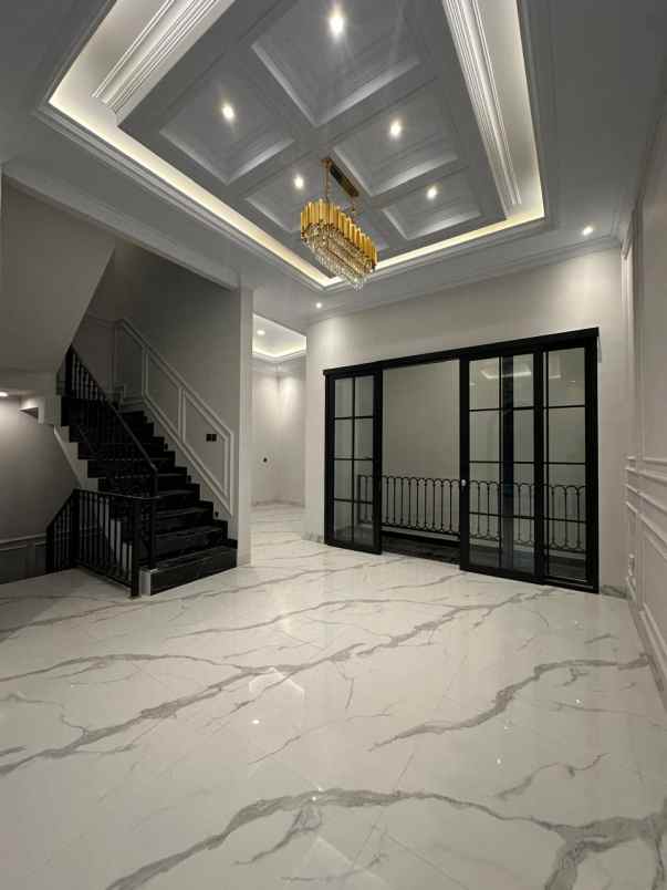 dijual rumah jl moch kahfi 1