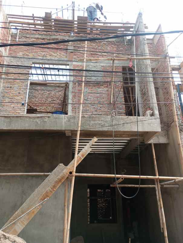 dijual rumah jl pasar rebo cijantung