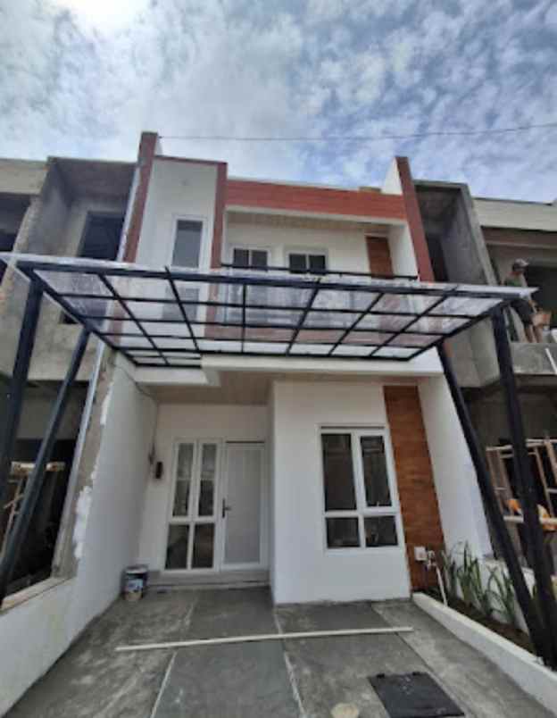dijual rumah jl pertukangan utara