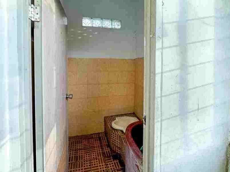 dijual rumah jl r h a arifai tjek yan