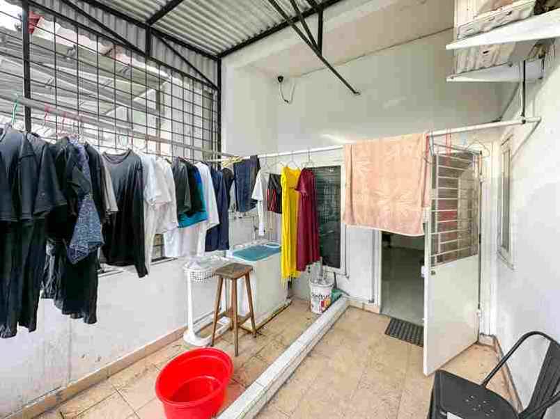 dijual rumah jl r h a arifai tjek yan