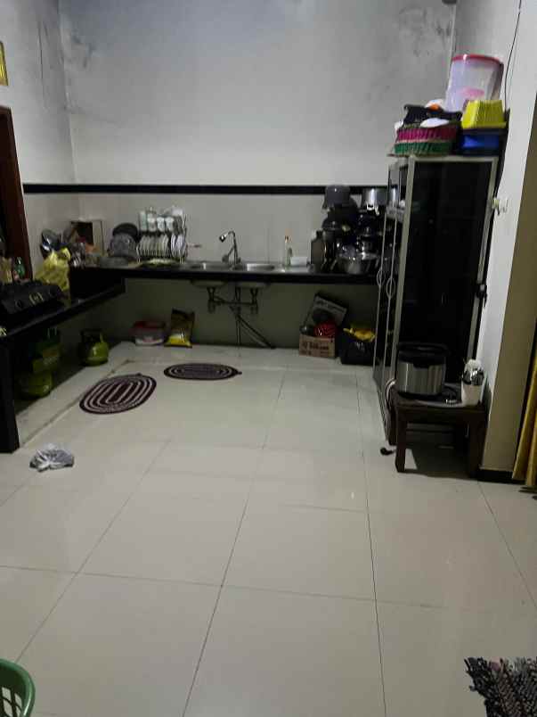 dijual rumah jl raden patah