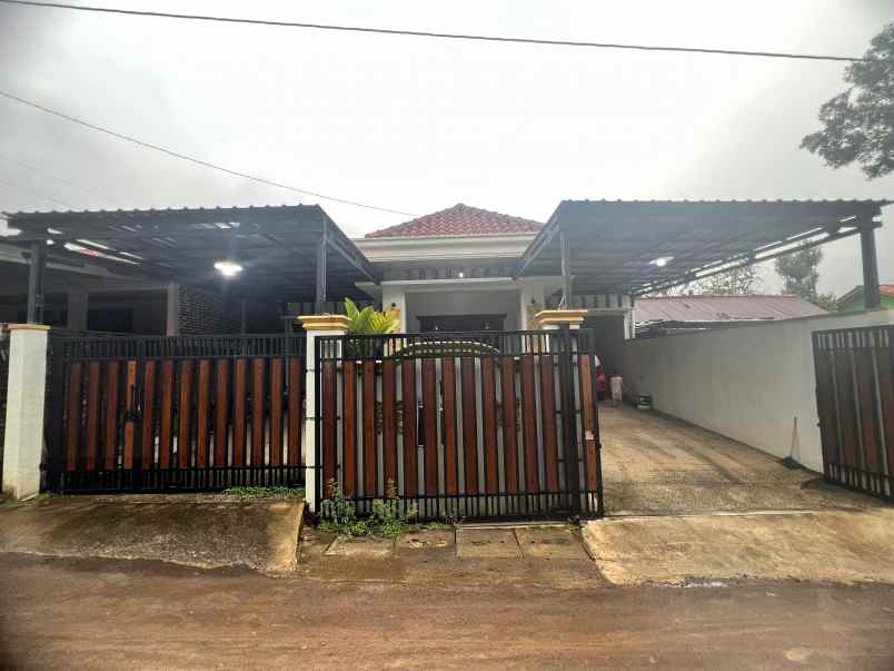 dijual rumah jl raden patah